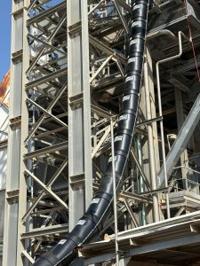 שרוול לפינוי פסולת בניין