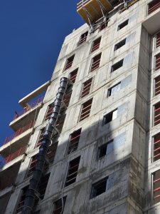 שרוולים לפינוי פסולת בעבודה